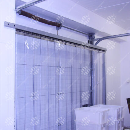 Termofüggöny szuperfagyálló szalaggal